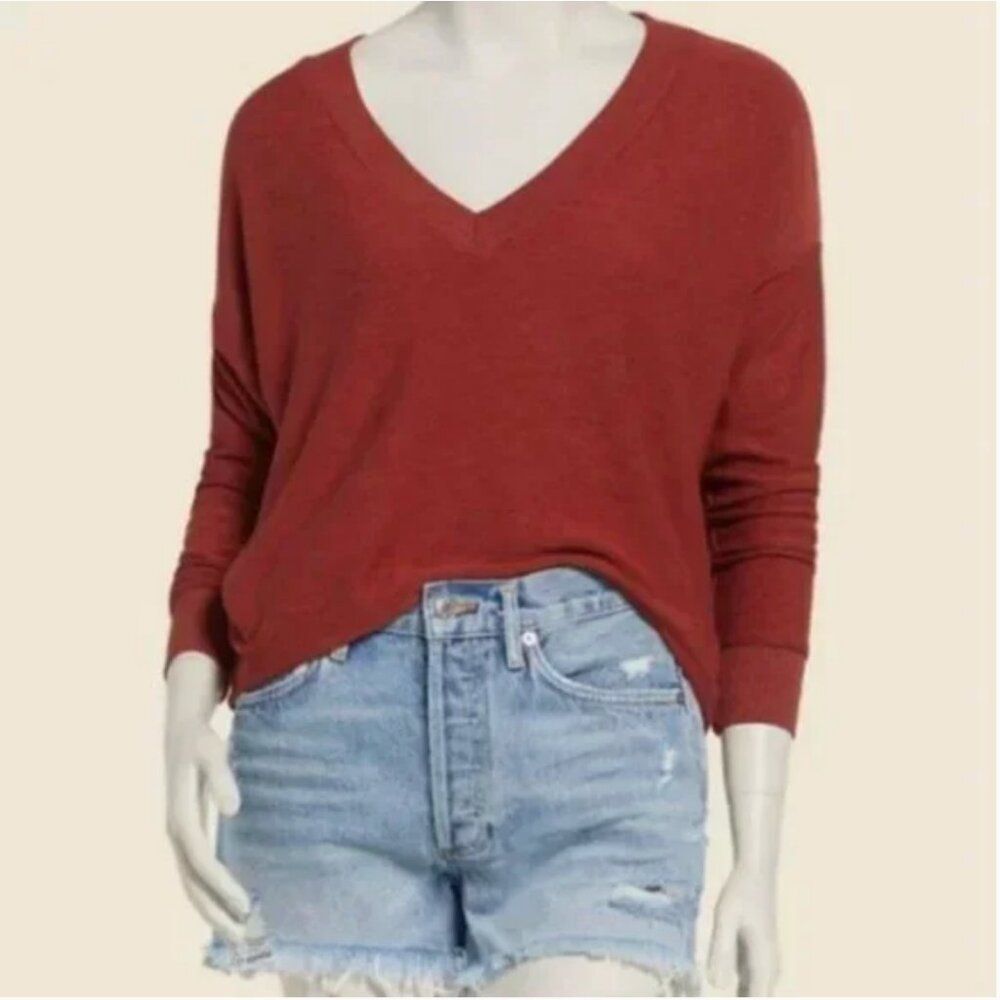 Chaser Long Sleeve Drop Shoulder Pullover Rust Colored V Neck Sweater Size XS